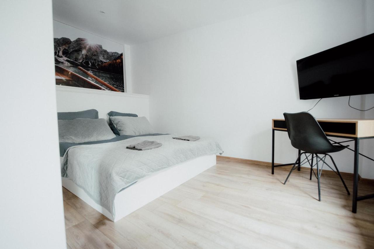 The Art Of Piotrkowska - Hideaway Apartment Lodz  Exterior photo